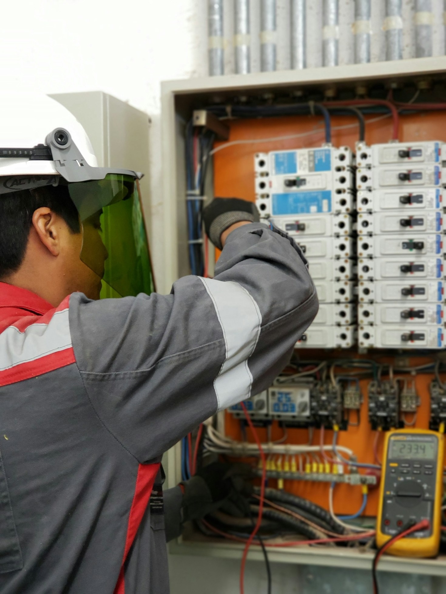 How to Choose the Right Compressor for Commercial Refrigeration Systems